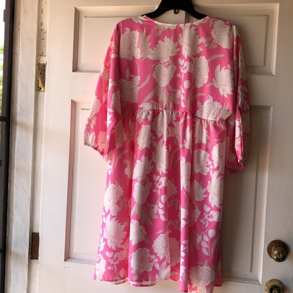 Pink and White Floral Loose Fit Dress - Picture 2 of 4